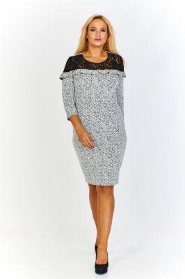 Sukienka w pikselowy wzór z koronkową wstawką na dekolcie i ramionach