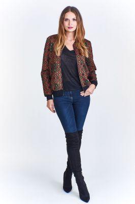 Wzorzysta kurtka bomberka